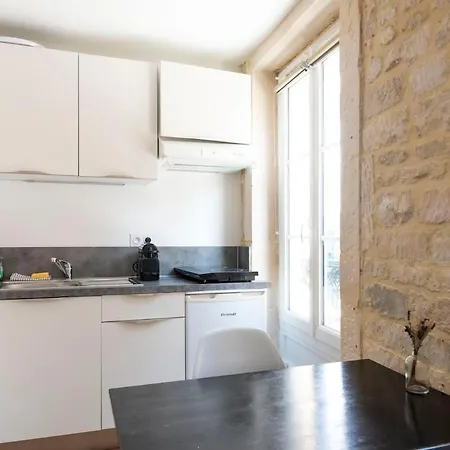 Cosy Hyper-centre - A Pied Apartment *